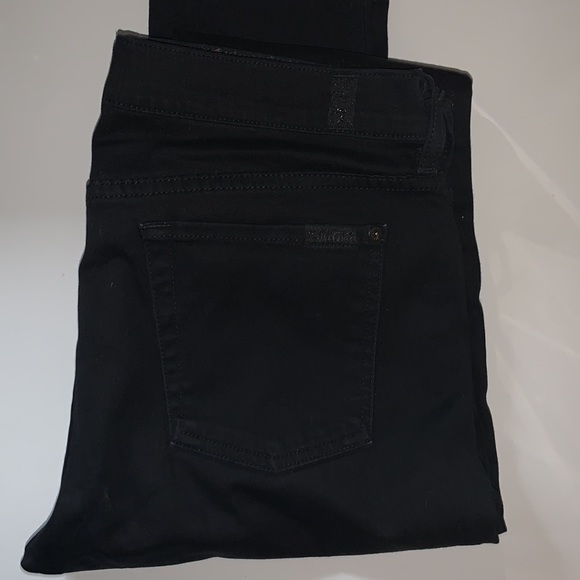 7 For all mankind skinny Jean w/ distressed knees